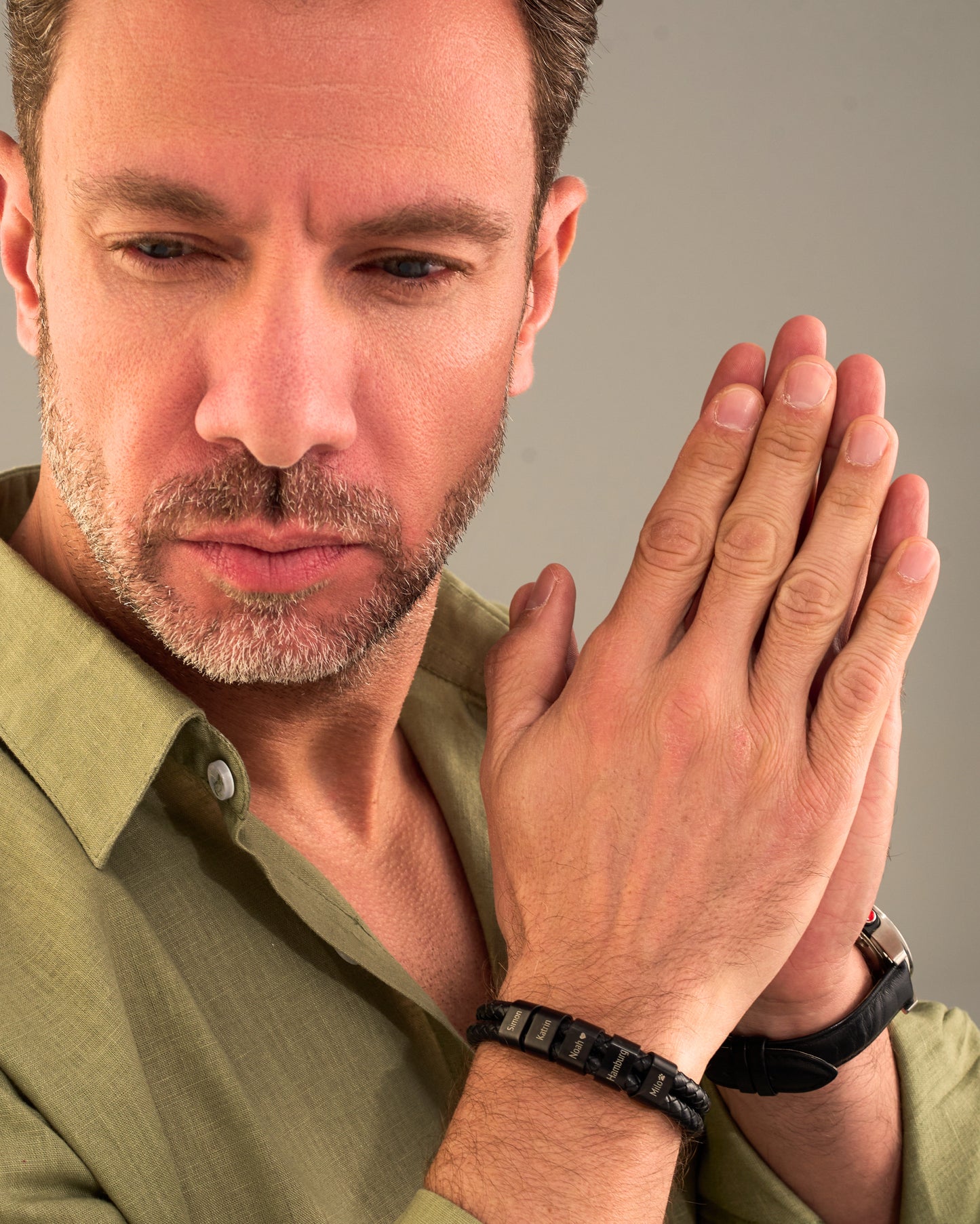 Lederarmband mit gravierten Beads