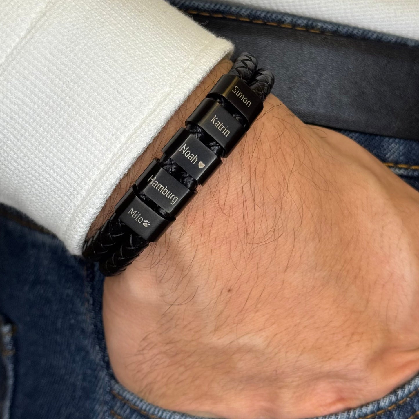 Lederarmband mit gravierten Beads