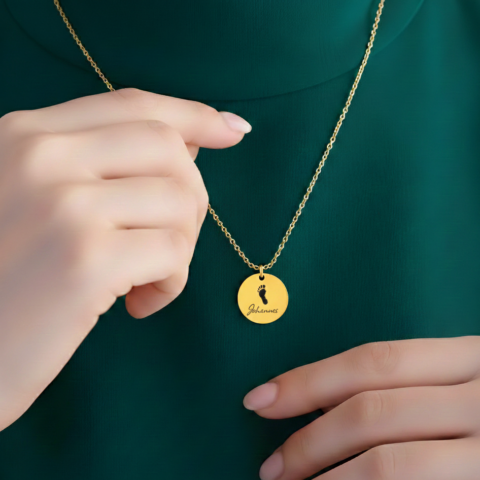 Halskette mit Fuß oder Hand abdruck